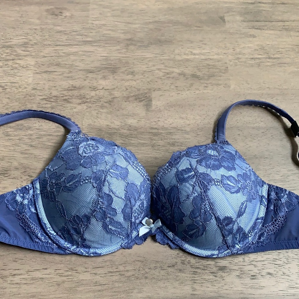 Victoria’s Secret body by Victoria push up 34D